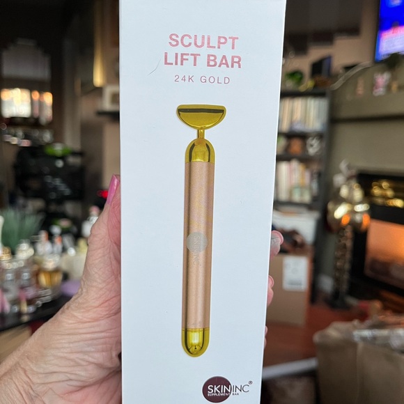 BNIB SKIN INC. SCULPT LIFT BAR 24K GOLD. - Picture 2 of 10